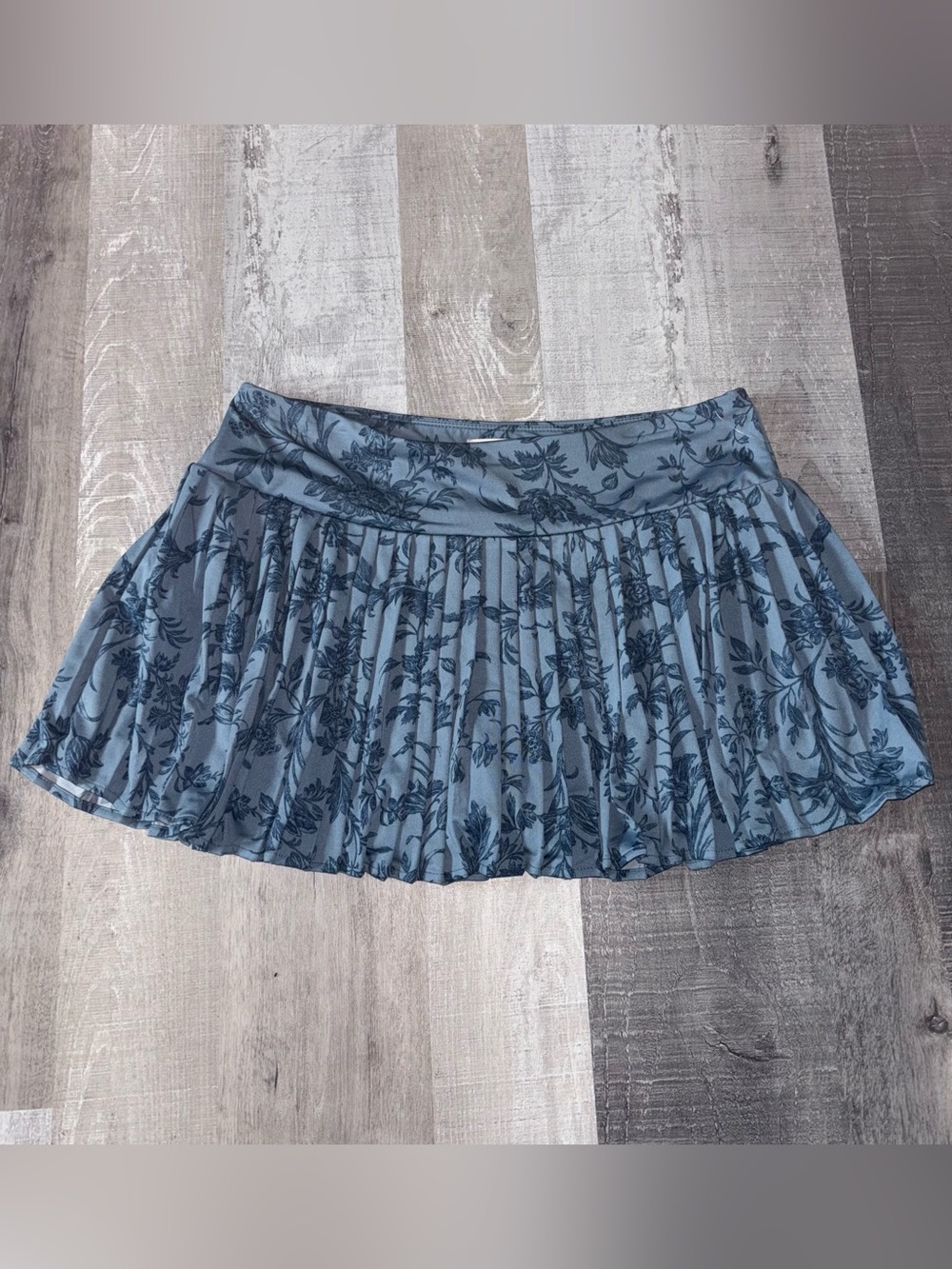 🦋NEW Laura Ashley Blue Floral Pleated Skater Skirt